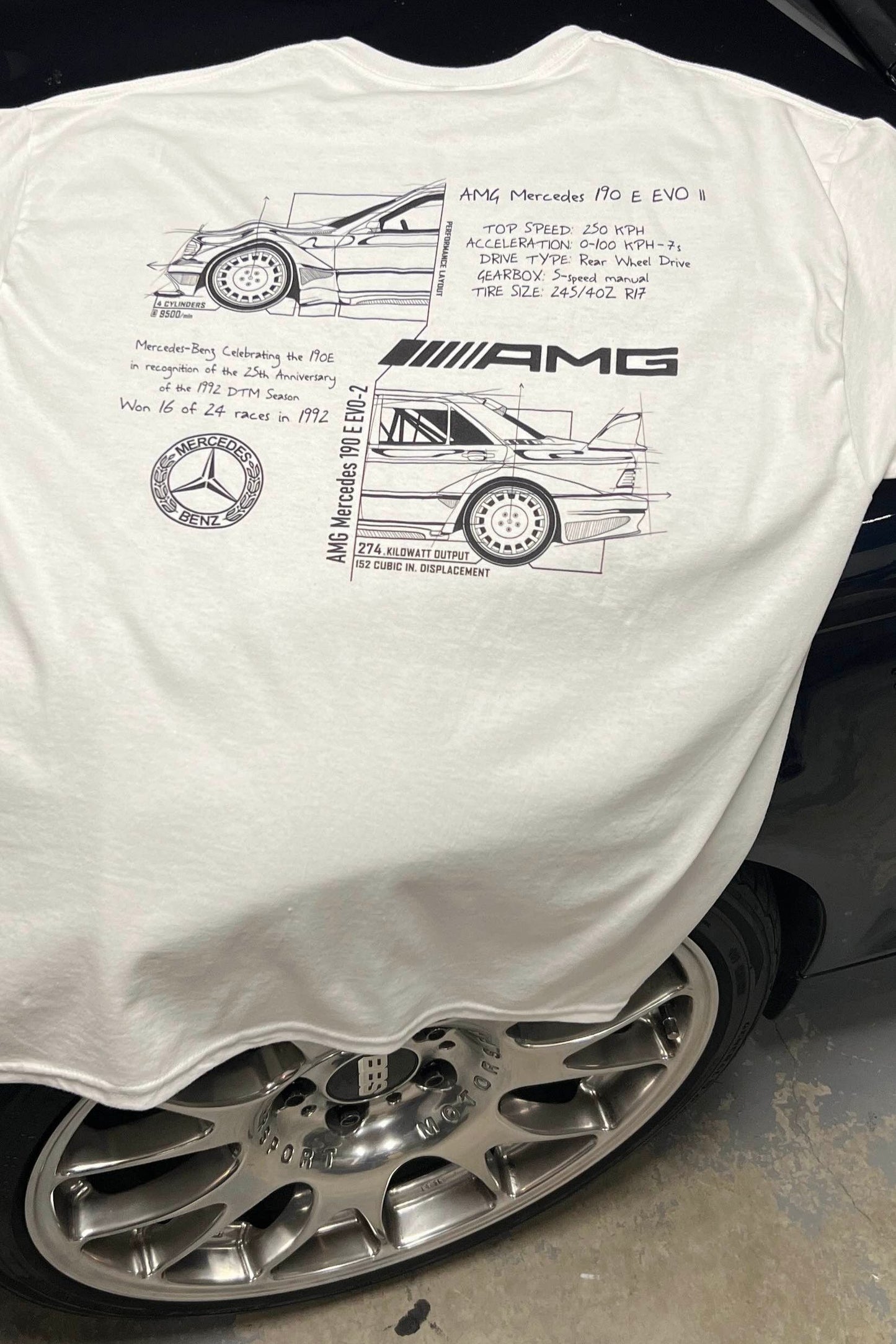 Camiseta centrada en la carrera 190E